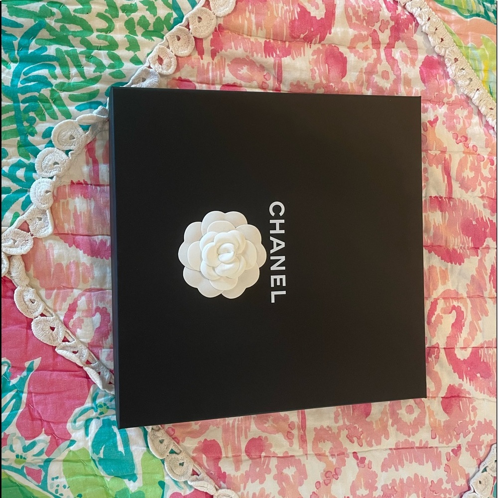 Chanel box